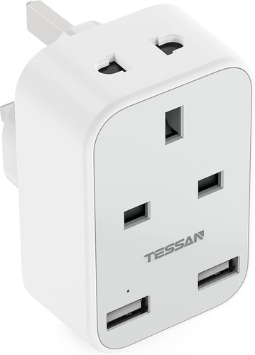 Shaver plug adaptor - uk, with