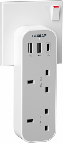 Double plug adaptor with 3 - adaptor,
